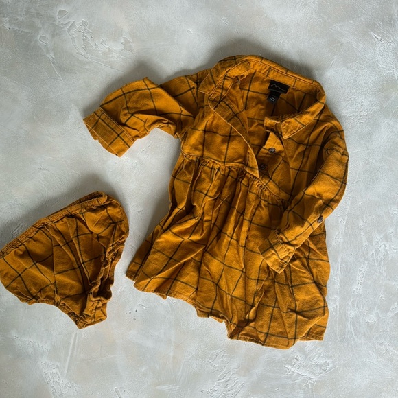 Baby dress - Picture 1 of 1